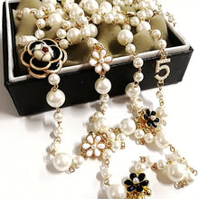Load image into Gallery viewer, Mimiyagu Long Simulated Pearl Necklace